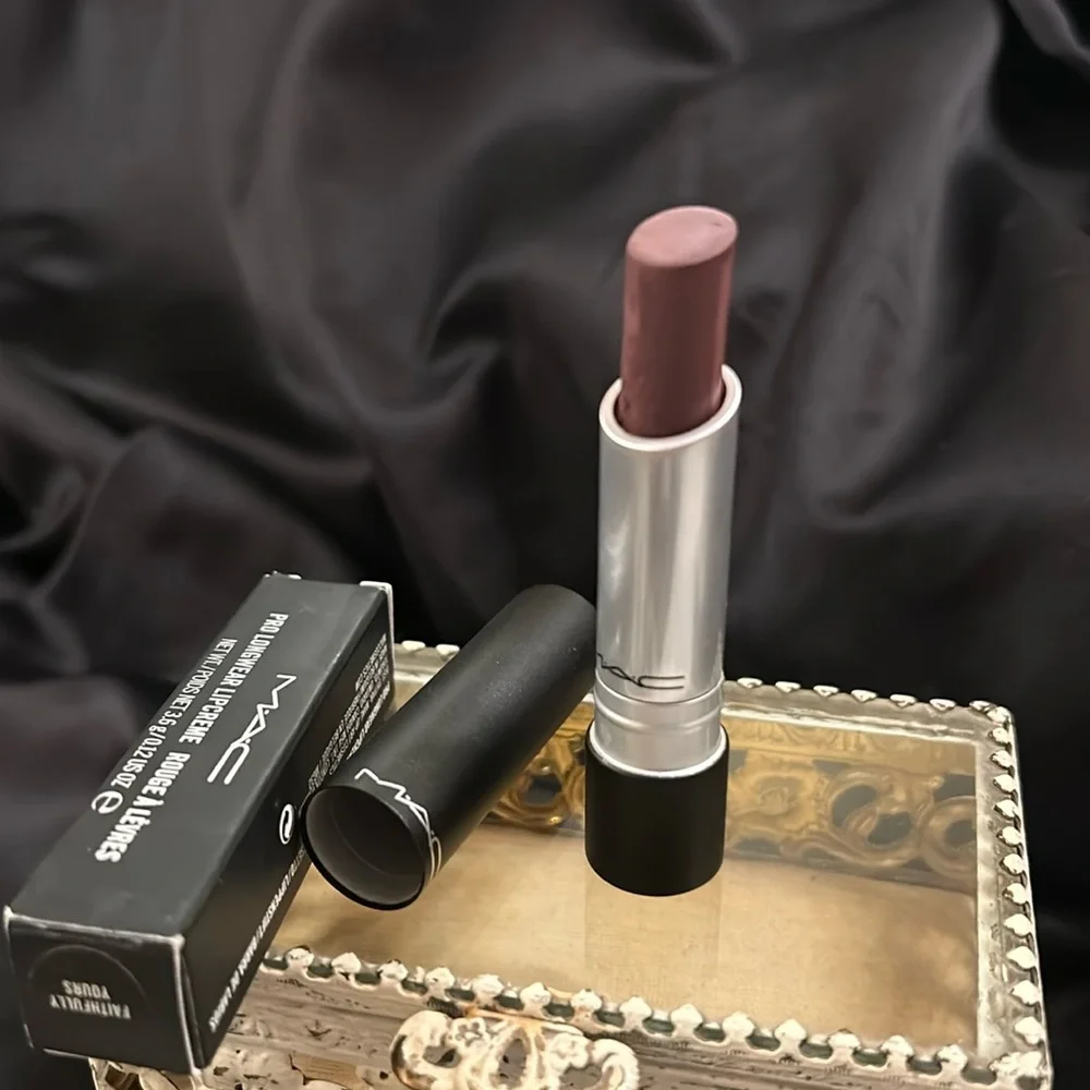MAC lipstick - Picture 1 of 9